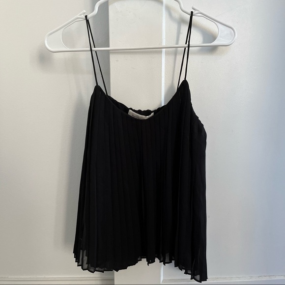 NWT Abercrombie & Fitch Black Drapey Pleated Cami Tank Top Small - Picture 2 of 4